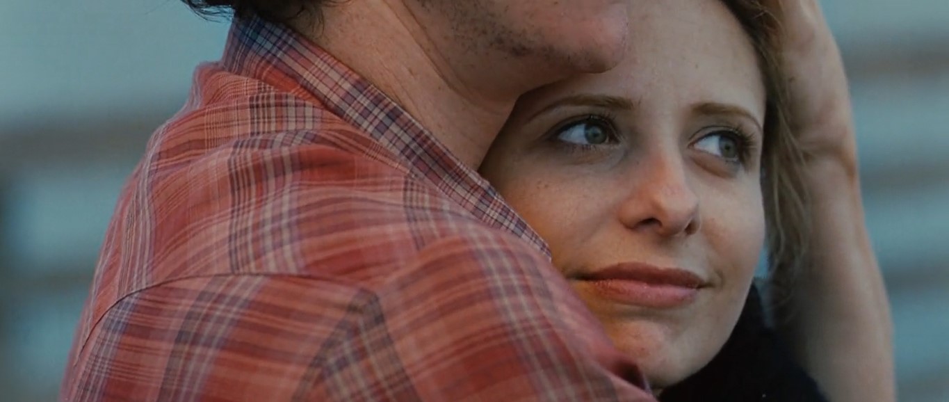 Большинство самоубийц повторяет свои попытки до тех пор, пока не умрут. Я взял на себя риск, солгав ей о ее состоянии. Хотел испытать единственное лекарство, которому я доверяю, — осознание ценности жизни. Пока какой-либо другой врач не скажет ей, что она совершенно здорова, она будет считать каждый день чудом. На самом деле, так оно и есть.