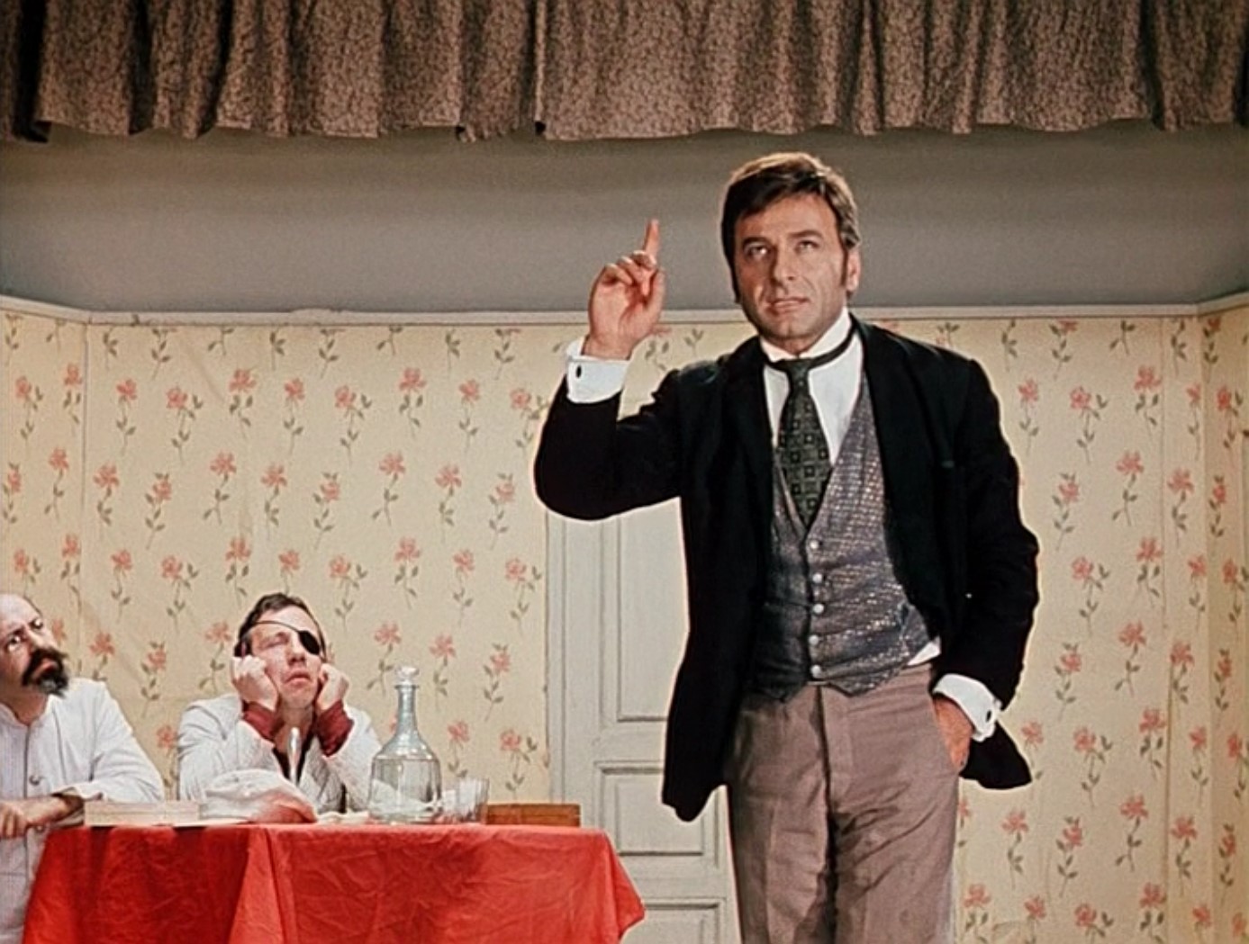 Идея — это человеческая мысль, облеченная в логическую шахматную форму.