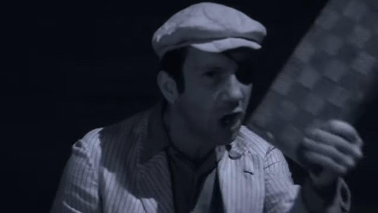 — Господа, неужели Вы нас будете бить?
— Да ещё как!