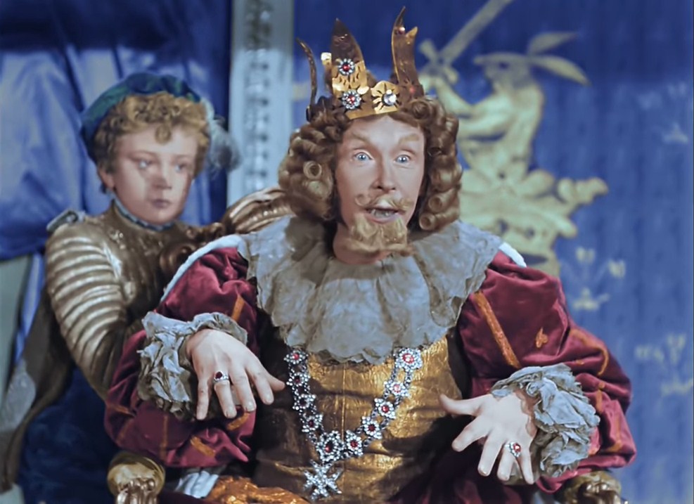 Когда-нибудь спросят: «А что вы, собственно, можете предъявить»? И никакие связи не помогут сделать ножку — маленькой, душу — большой, и сердце — справедливым.