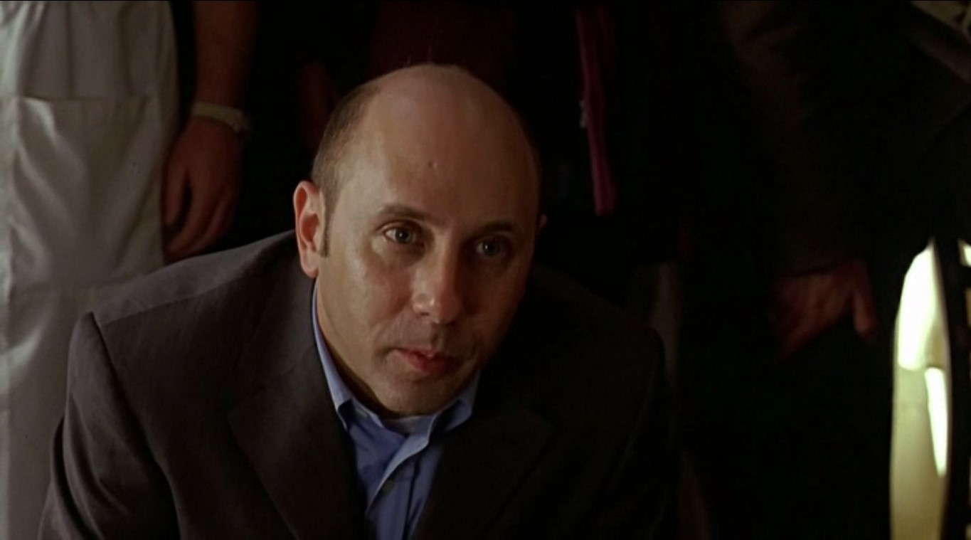 — Что с ним такое?
— Это напряженный пневмоторакс.
— Это напряженный немотаксер...
— Пневмоторакс.
— Пневмотоксер.
— Пневмоторекс!
— Пневмо... пневмотормоз!
— Не важно...
— Не важно!