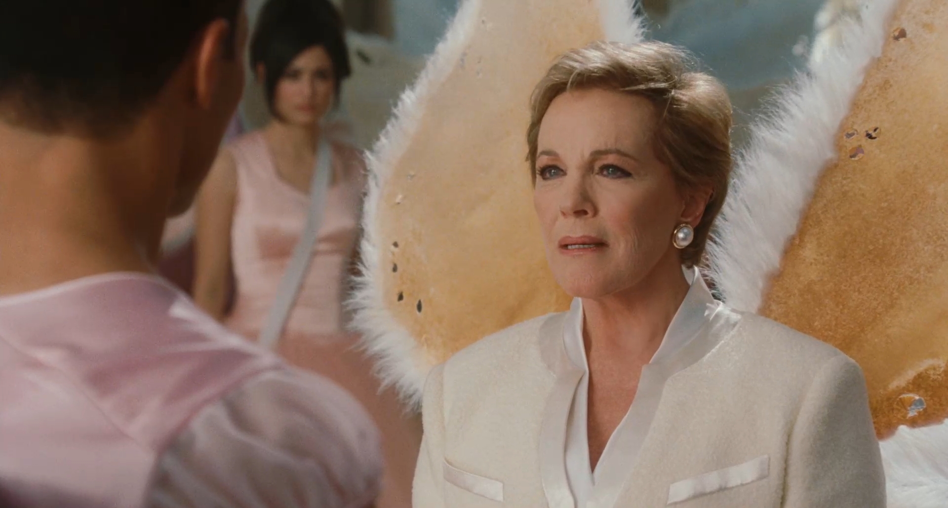 Вы, сэр, виноваты в насаждении неверия и в умышленном убийстве светлых мечтаний и фантазий, что по законам Фей...