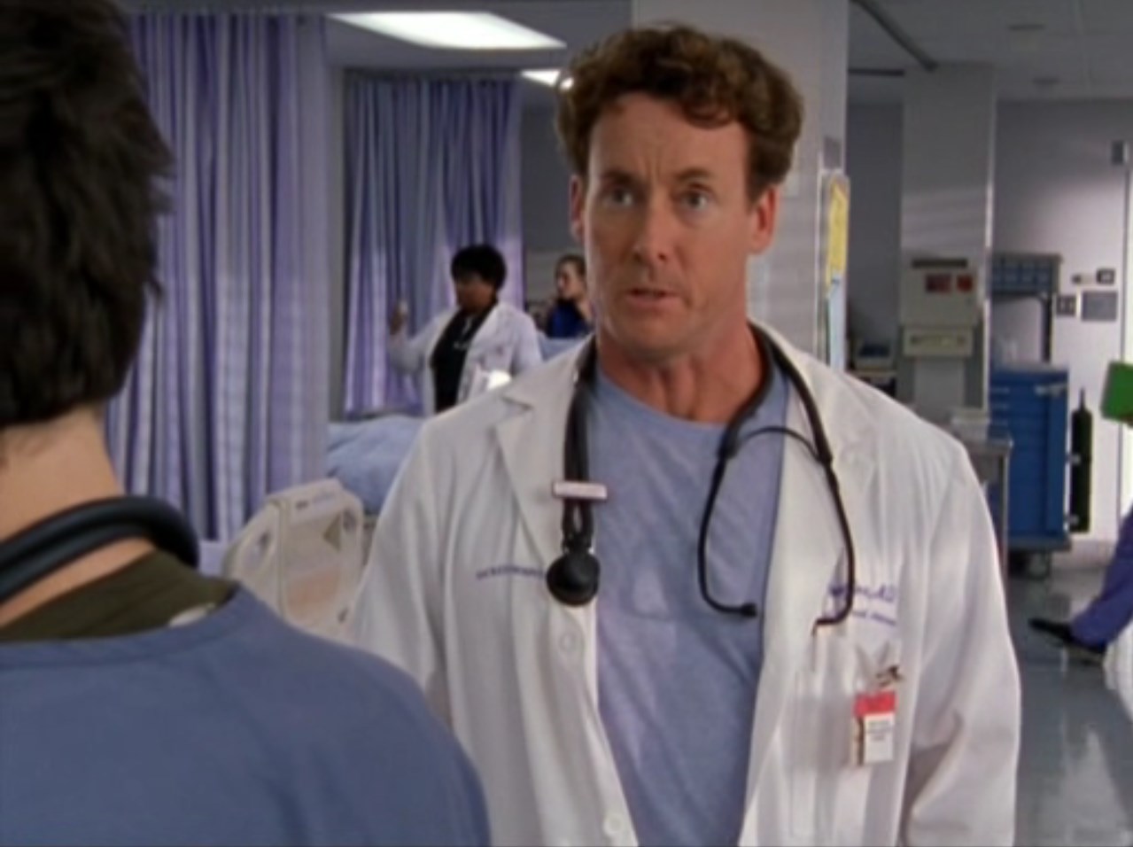 — Я всё думаю о сегодняшнем свидании... Как вы считаете, что мне сделать?
— Ну, для начала возблагодари судьбу за то, что наконец-то появилась девушка с твоей сексуальной ориентацией.