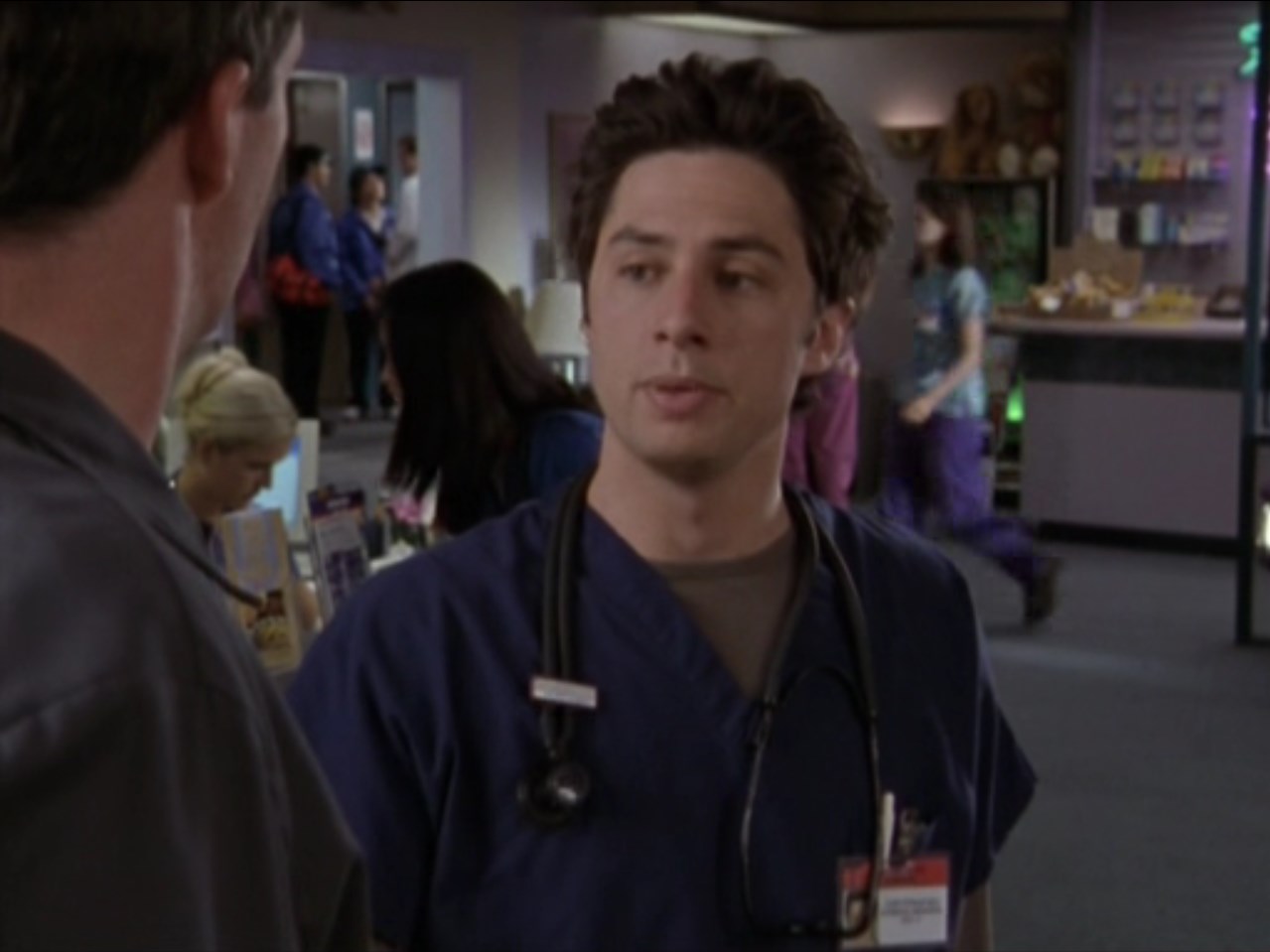 — Я вообще-то туалетной бумагой не пользуюсь. Ну, у меня дома такая штука, которая водой в задницу бьёт.
— Биде?
— И тебе того же.