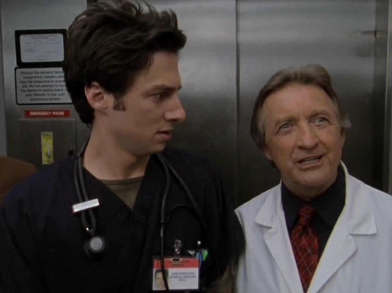 — Тэд, расскажи о нашем правиле...
— На слишком много «ха-ха», будет слишком много «бо-бо»...
— Нет, другое правило!
— Не ищи ошибку и не найдёшь ошибку.
— Правильно, Тэдди! Хватит искать приключения на задницу только потому, что тебе понравился пациент! Смирись с фактами! Понял? Убрать его отсюда, Тэдди!
— Правило про «ха-ха» очень жизненное...