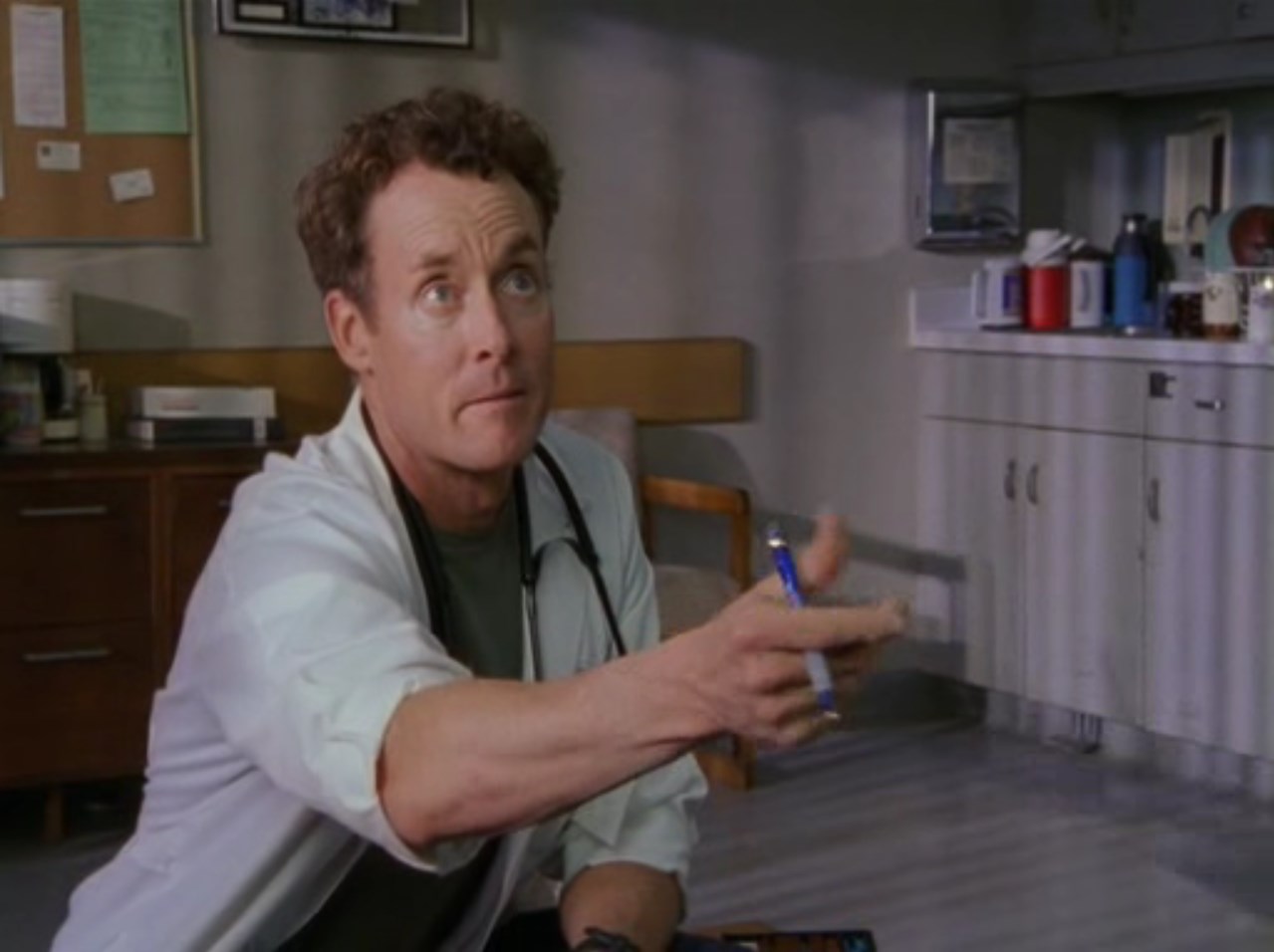 Не надейтесь, что я почувствую себя виноватым за то, что попросил помощи — так все живут, и знаете ещё что: многим нравится помогать другим людям.