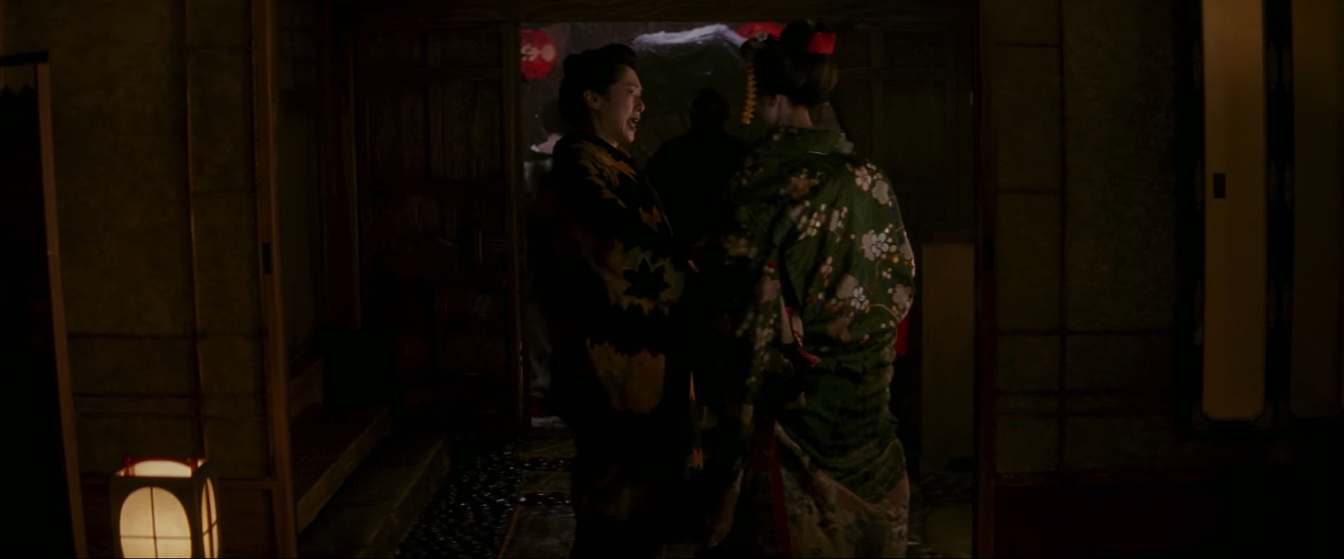 Хватит плакать, лицо потечет!