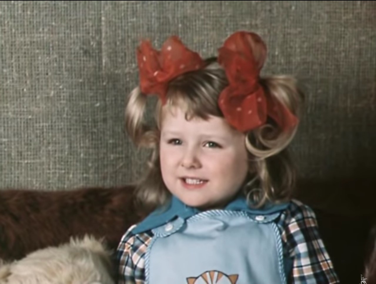 — Девочка, скажи «йиба».
— Селёдка!