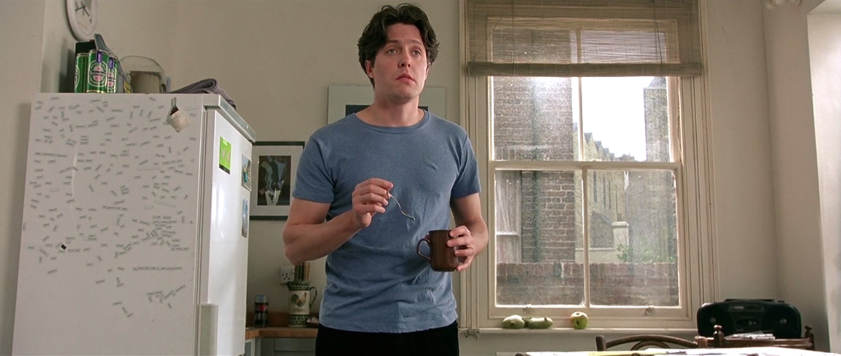 — Слушай, скажи пожалуйста, зачем ты это надел?
— Ну, причин тому несколько. Во-первых, нет ничего чистого.
— Ну и не будет, если не начнешь стирать... иногда.
— Точно. Замкнутый круг.
— Да.
— Я тут порылся в твоих вещах, нашел вот это и подумал — круто! Я такой... космический.