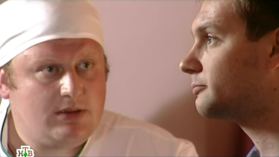 — Хотел бы я быть птицей...
— Как у Островского, чтобы летать?
— Нет, чтоб людям на головы гадить, потому что люди — сволочи!