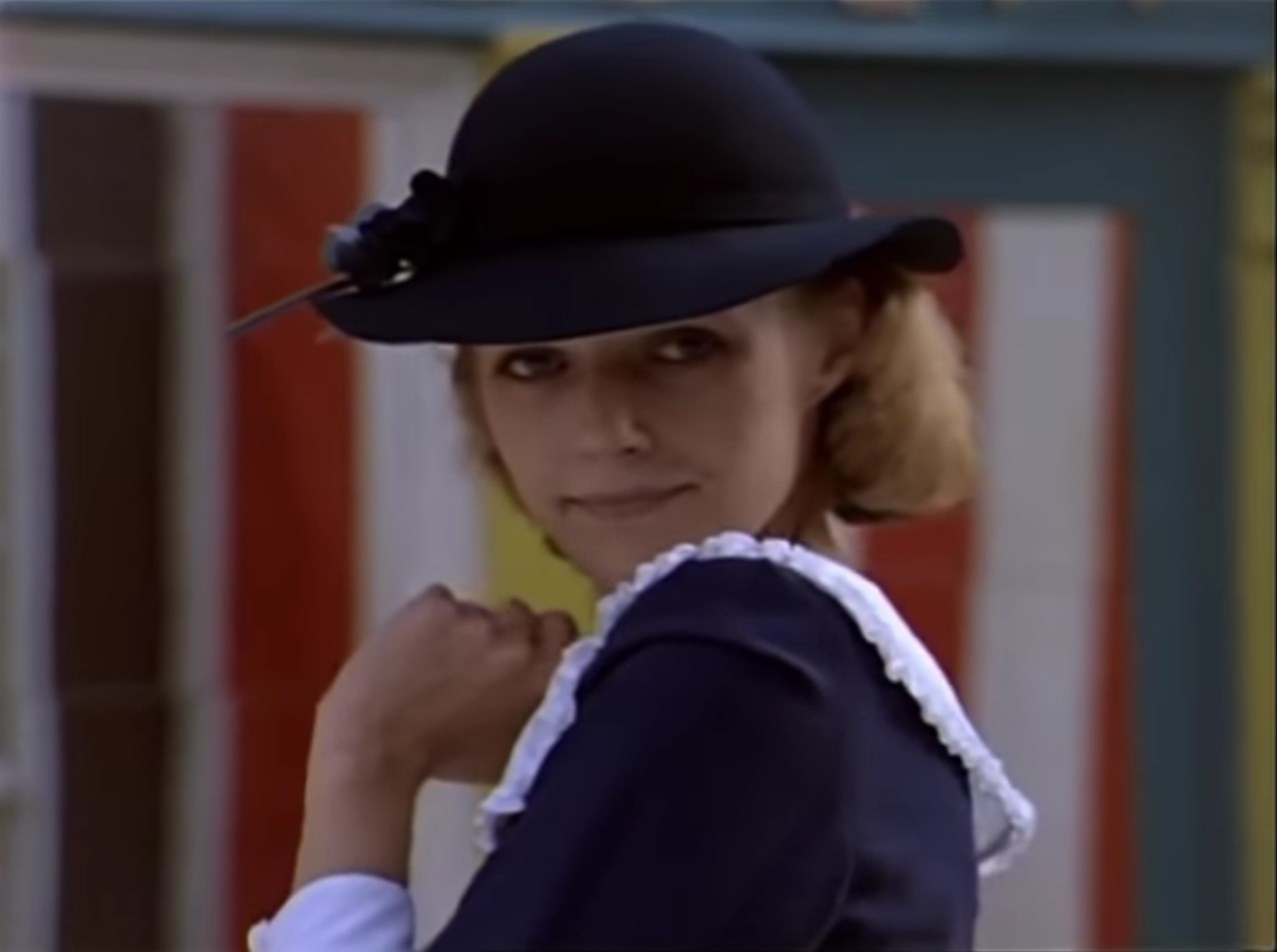 Ах, какое блаженство знать, что я совершенство, знать, что я — идеал!