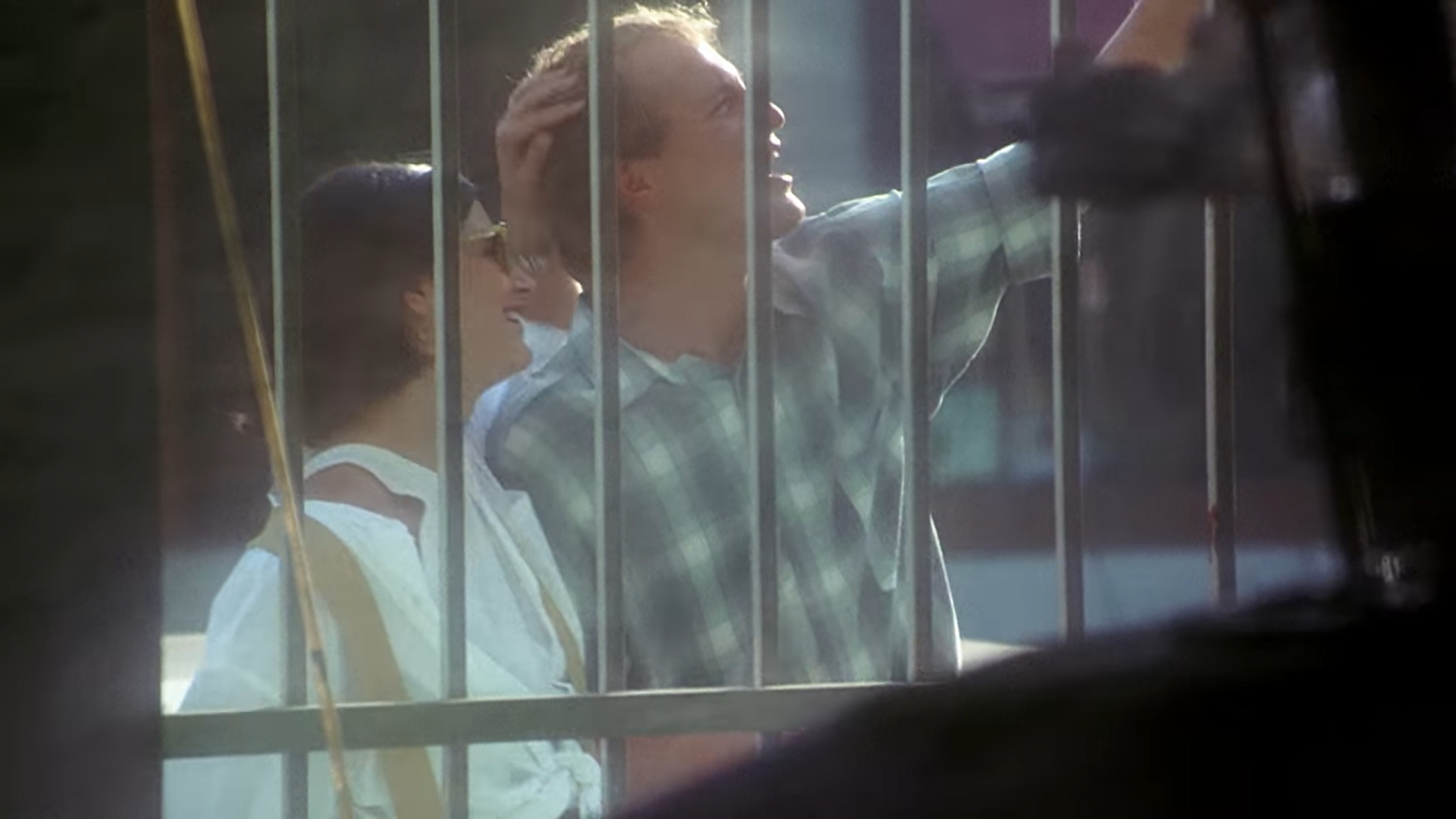 Я спрашивала: «Почему мы должны рассматривать эту дурацкую мойку машин?» А Дэвид отвечал: «Нет, она не дурацкая, просто нужно смотреть не глазами».