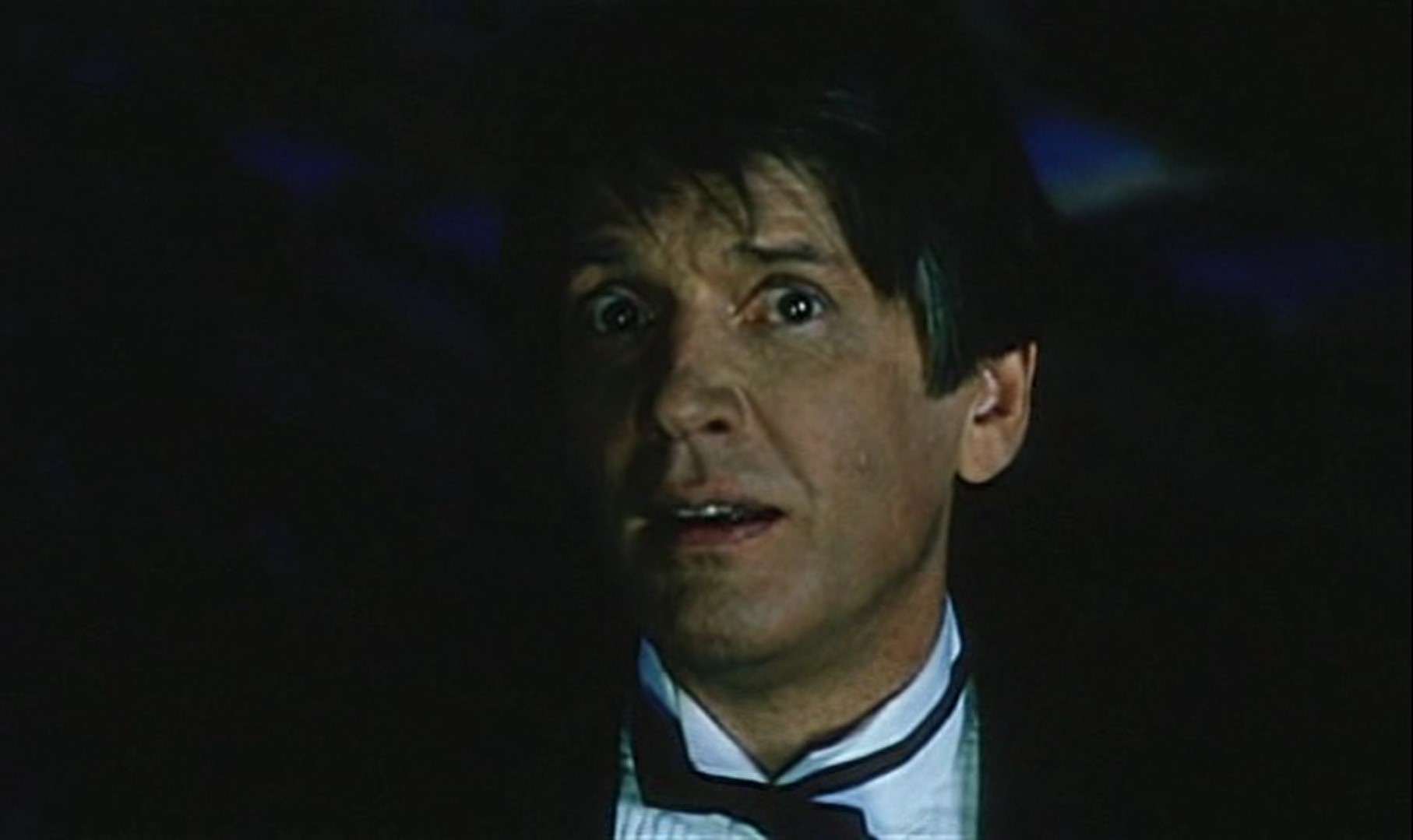 Вот почему мысли о смерти посещают меня... Потому что мне здесь не нравится! Мне не нравится эта жизнь, она как-то неправильно придумана!  Я же обязан содержать семью, заботиться о сыне... Я обязан... Но счастливым-то я быть не обязан! Вот этого от меня никто не может потребовать! Никто! Если ко мне кто-нибудь придёт и скажет: «Вова, Вов, ты подумай о себе. Подумай, подумай наконец о себе, о своей счастливой жизни, подумай, подумай, Вова, подумай!» Я скажу: «Простите! Простите! Я не обязан быть счастливым! Это единственное чем я могу не заниматься!» ... Мысли о смерти посещают меня... да пусть, пусть... Почему так?! За что?! Ну чем я виноват?!