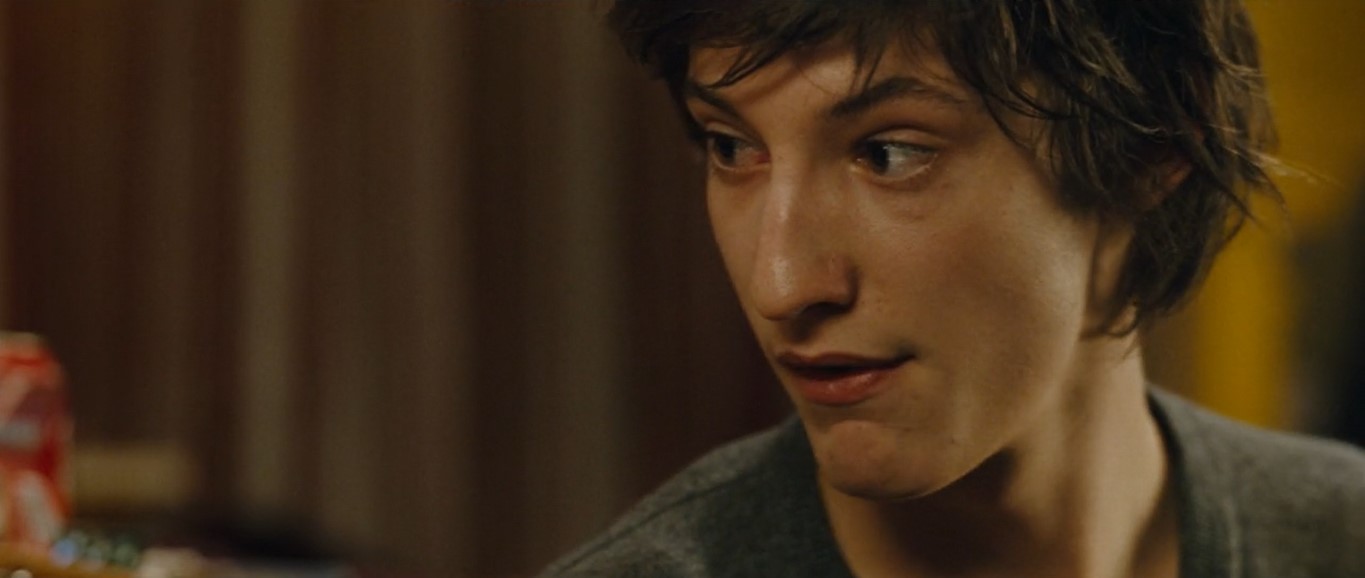 — Займись этим со своим парнем!
— Я поэтому тебя и попросила, потому что он думает, что я уже не девочка...
— Огооо... Да вы, женщины, совсем долбанутые...