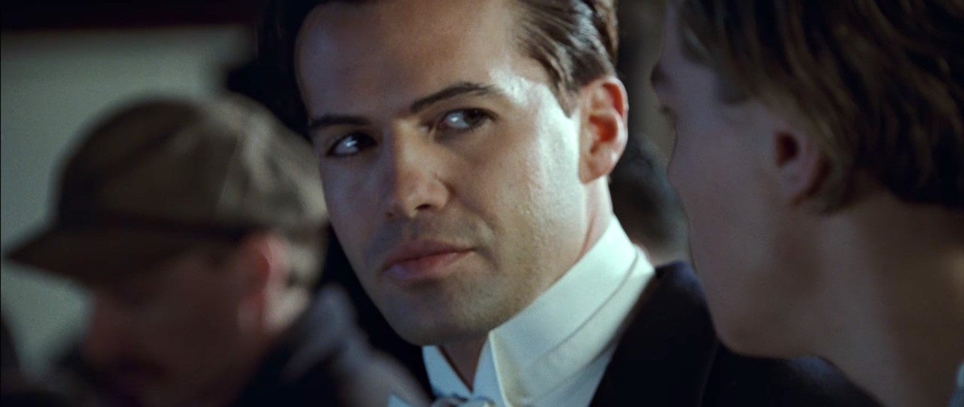 — А ты хорошо врёшь.
— Почти так же, как и ты... Ведь никакой договоренности не было?
— Нет, есть. Но тебя она не касается. Я всегда побеждаю, Джек. Так или иначе...