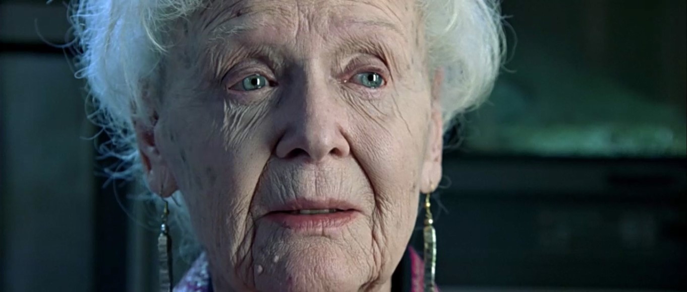 Ну, а после, семи сотням человек в шлюпках осталось только одно — ждать конца, молиться, ждать отпущения грехов, которого они никогда не получат...