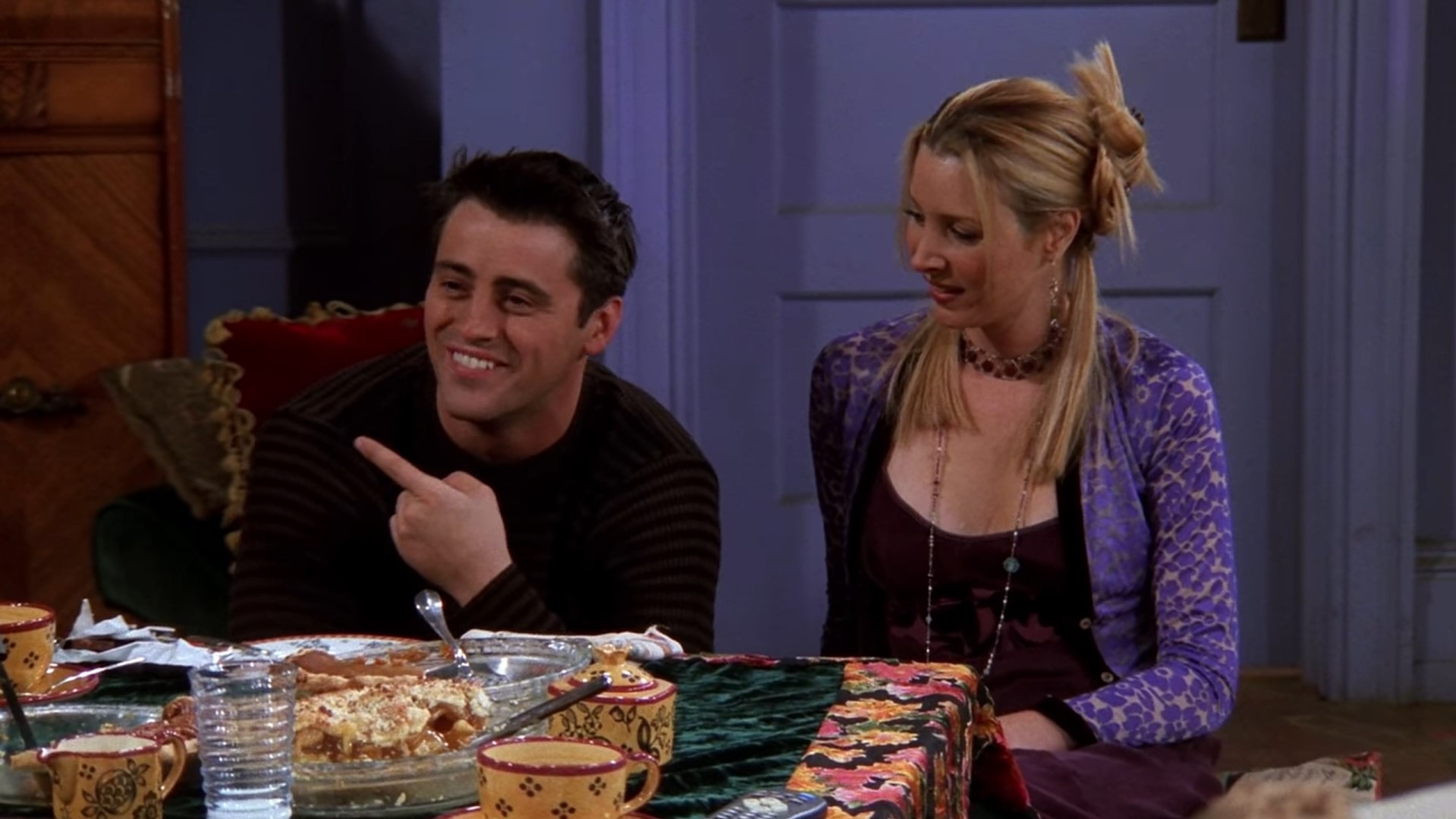 Помнишь, Росс хотел сказать «арахисовое масло», а получилось «мохарисовое сусло»…