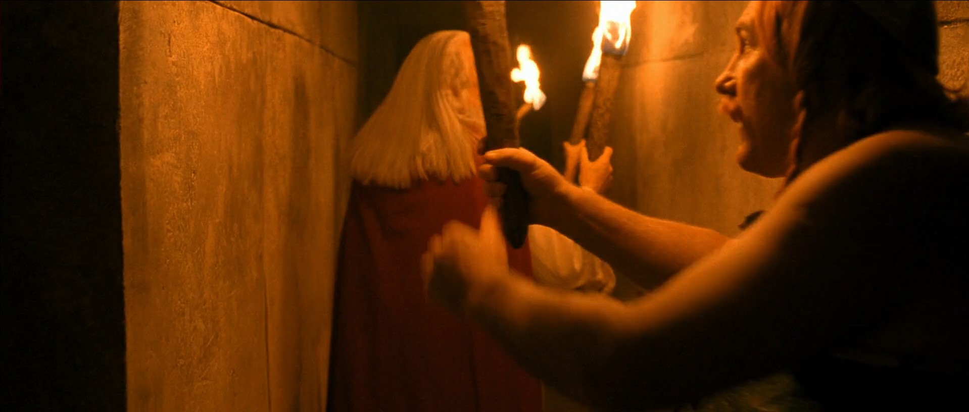 Обеликс Некуксис — Кто толстый – втянуть животы.
— Никто тут не толстый.