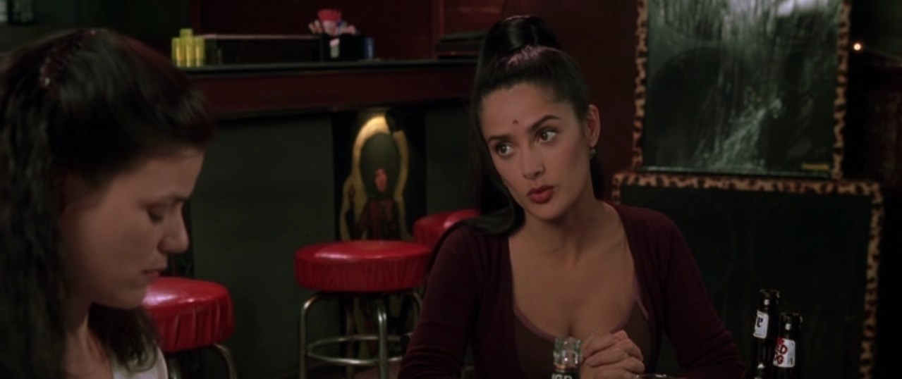 Не грудь делает женщину женщиной.  Женская суть есть точка схождения двух прямых — её ног.