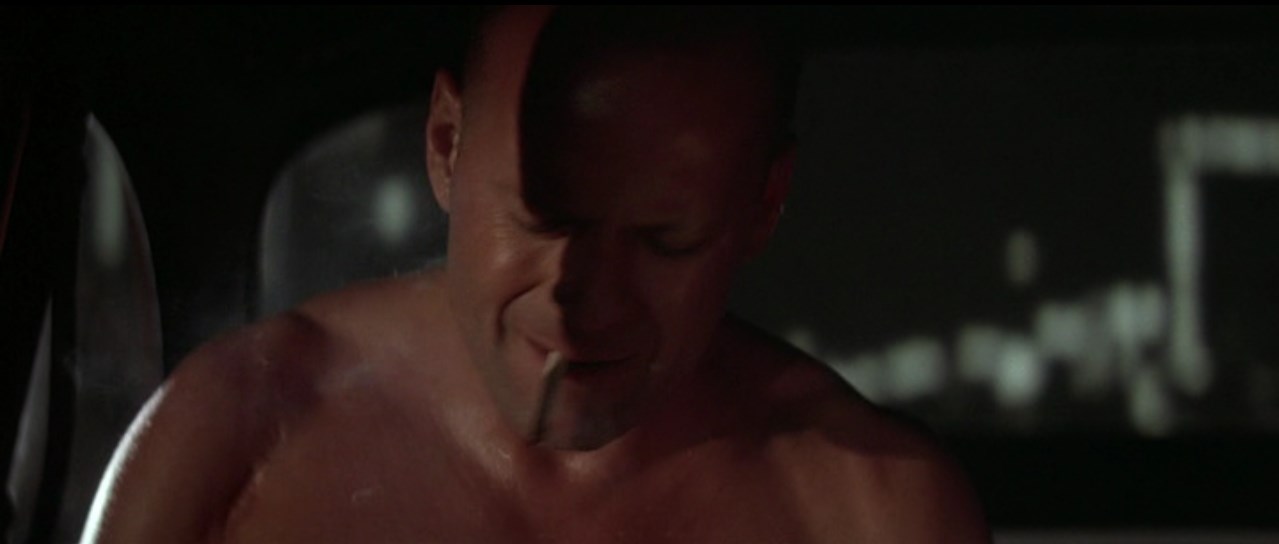 — Как тебя зовут?
— Бутч.
— Что это означает?
— Я американец, дорогуша, наши имена ни хрена не означают.