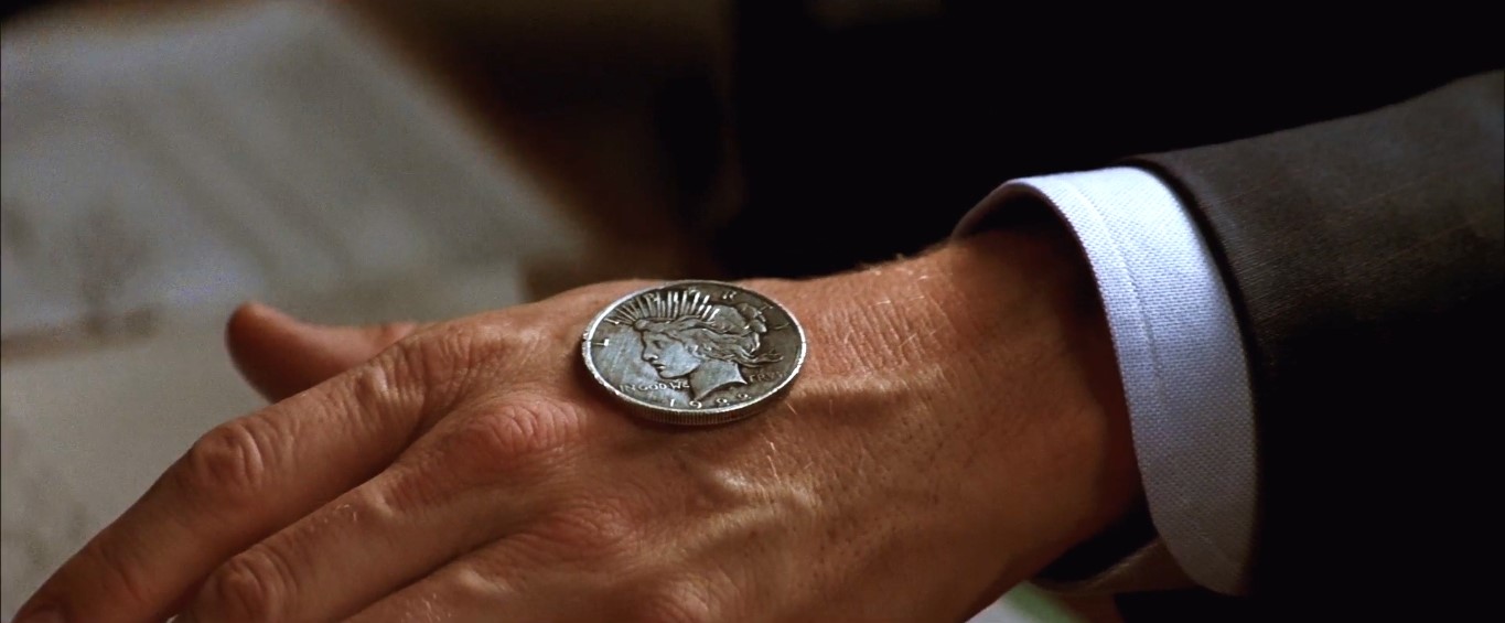 [подбрасывая монетку с «орлом» на двух сторонах]: Я сам творю свою удачу!