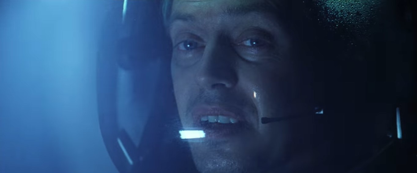 — А ну-ка слезь немедленно с ядерной боеголовки!

— Да. Я хотел почувствовать силу между ногами.