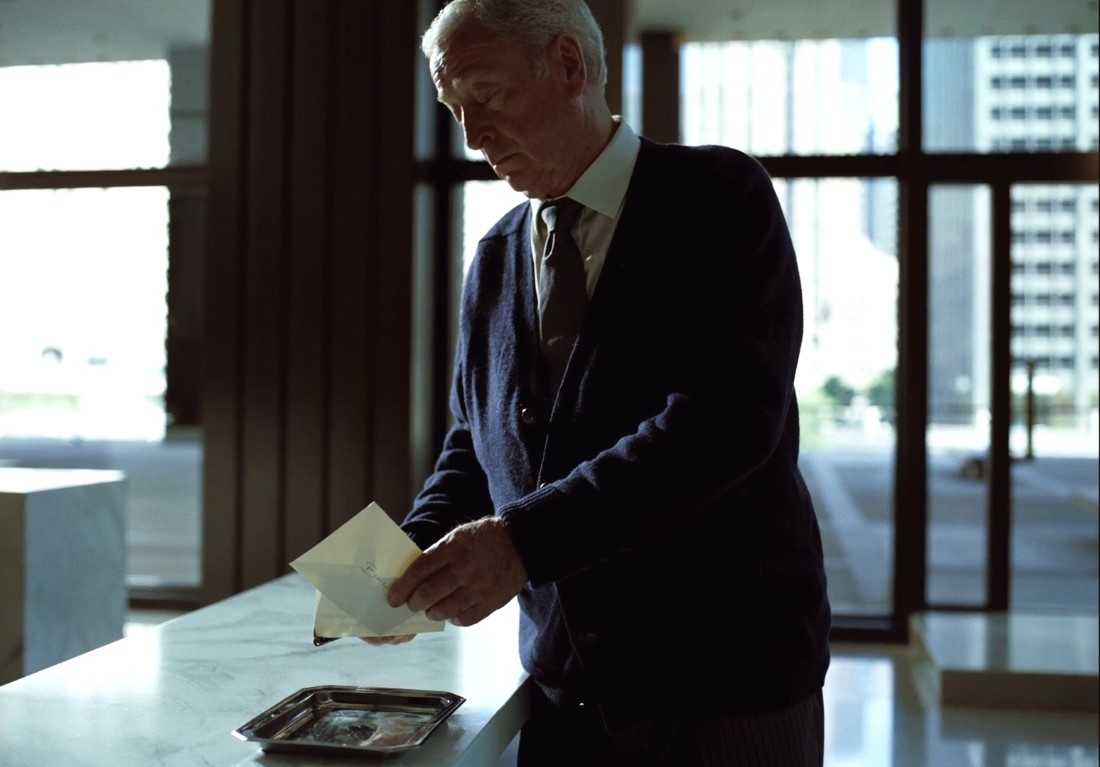 Порой правда недостаточно хороша, порой люди заслуживают большего, порой люди заслуживают, чтобы их вера вознаграждалась.