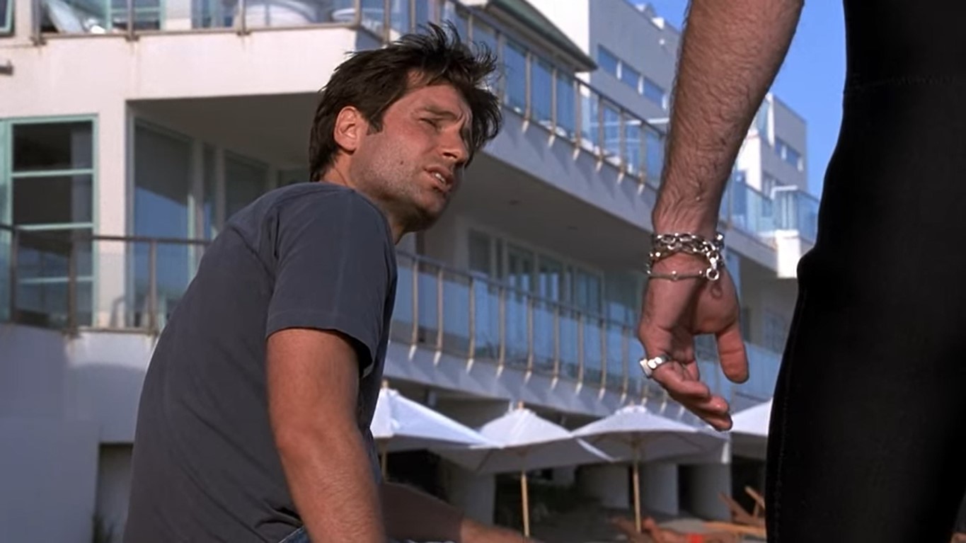 — Вы меня хотите убить?...
— В общем, нет. А ты что, боишься?...
— Да нет, просто пытаюсь распланировать день.