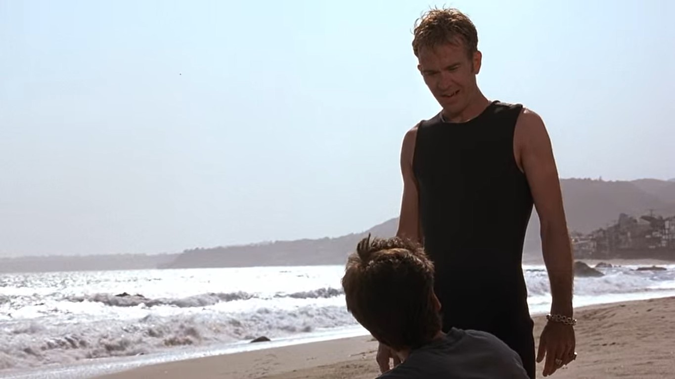 — Вы меня хотите убить?...
— В общем, нет. А ты что, боишься?...
— Да нет, просто пытаюсь распланировать день.