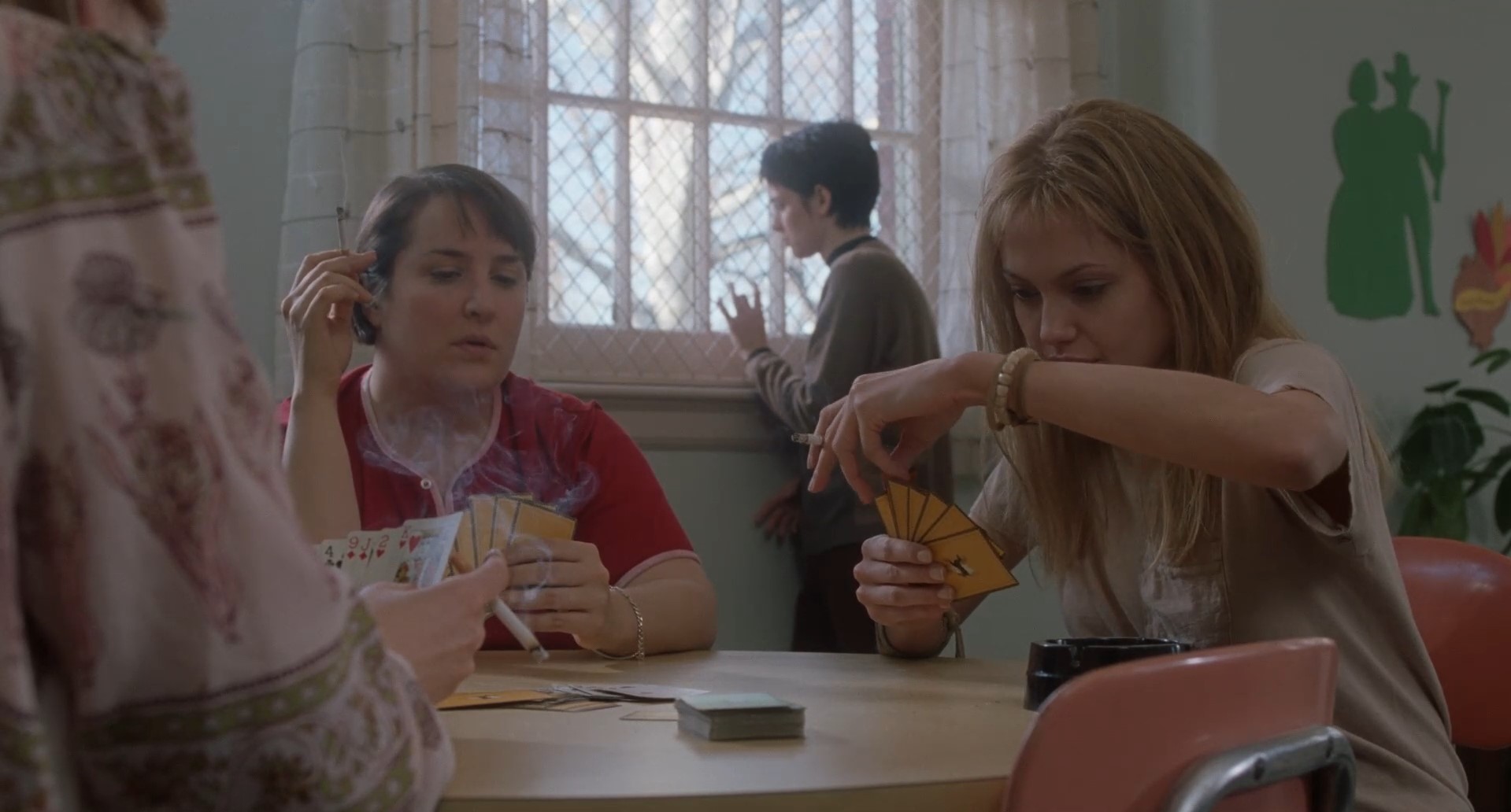 Бритва врезается в тело, реки глубоки, кислота разъедает кожу, наркотики вызывают судорогу, оружие незаконно, веревка рвется, запах газа невыносим, поэтому стоит жить...