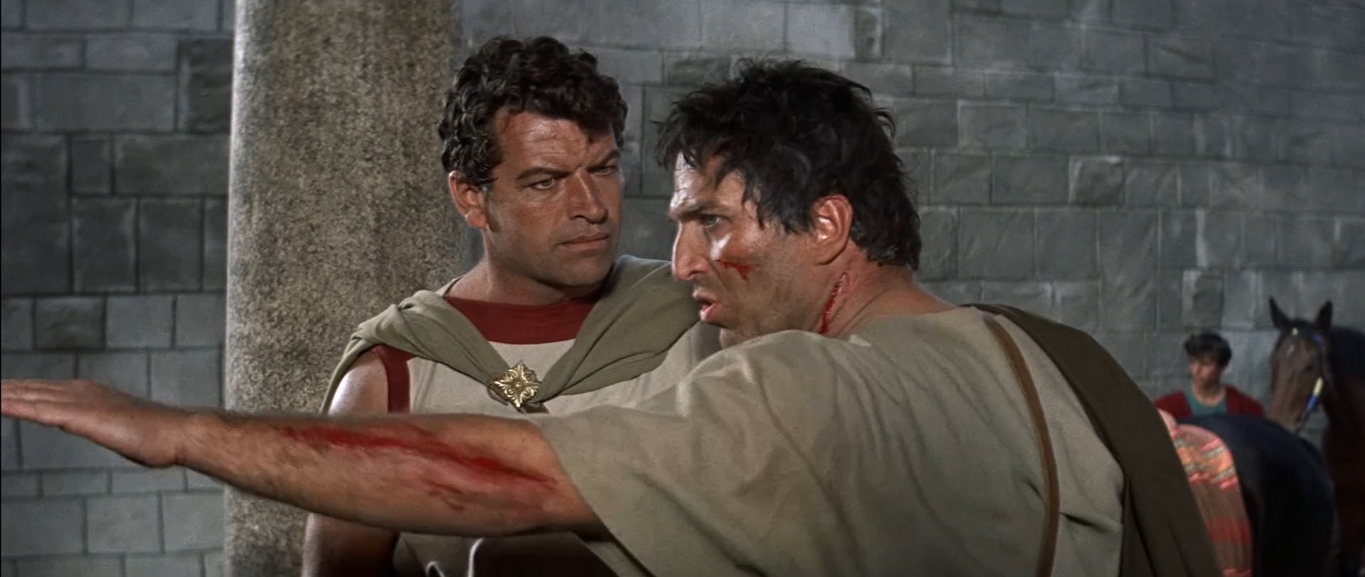 — Мой повелитель, солдат у врагов больше, чем звезд на небе!
— Отлично, когда я был ребенком, всегда мечтал дотянуться до них своим мечом.