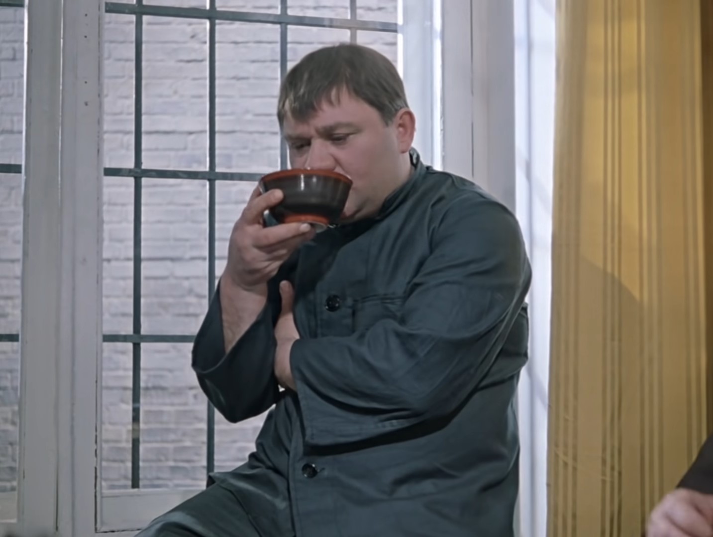 Нет! Мое дело воспитывать детей, а не бегать с вашими жуликами по Советскому Союзу.