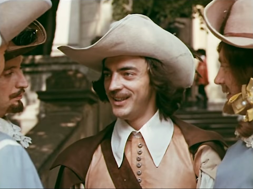 Партию я ещё не выиграл, а вот жизнь, кажется, уже проиграл.