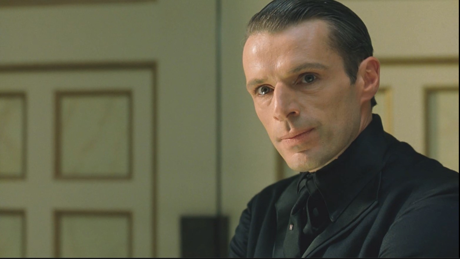 Чёрт, ты меня в могилу сведёшь.