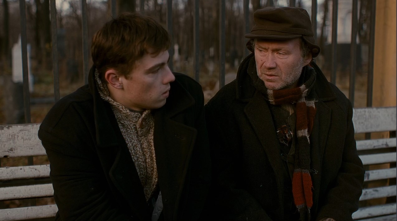 Гофман «Немец» — Вот ты говорил, город — сила, а тут слабые все...
— Город — это злая сила... Сильные приезжают, становятся слабыми, город забирает силу... Вот и ты пропал!