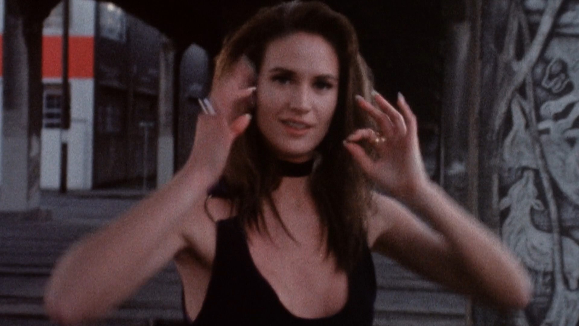 Диана была моей женой. Я любил ее, а она любила наркотики.