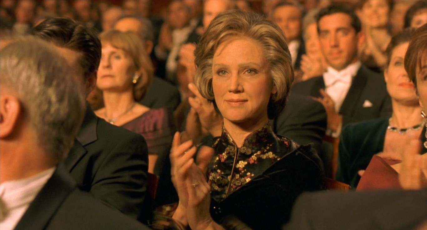 Я верил в числа и термины, уравнения и логику, в здравый смысл… Но, проведя жизнь в подобных изысканиях, я не знаю, что такое логика, что определяет здравый смысл… Я прошел долгий путь через физику, метафизику, иллюзию… и обратно. И я сделал самое важное из своих открытий – главное открытие моей жизни: логичные основания можно выявить только в таинственных уравнениях любви.