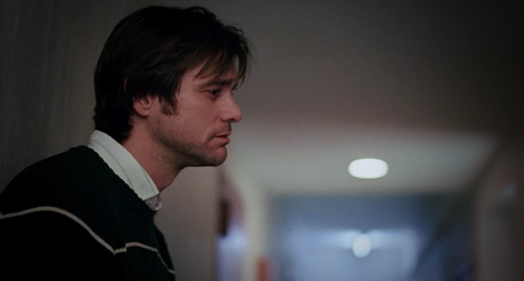 Клементина Кручински — Я не такая уж возвышенная, Джоэл. Я измученная девушка, ищущая умиротворения, я далеко не совершенна.
— Я не вижу в тебе никакой червоточины... пока не вижу.
— Ещё увидишь, увидишь! А нет, так сам сочинишь. А я с тобой затоскую, решу, что попала в ловушку, со мной всегда так!
— Пускай.
— Пускай... Пускай!