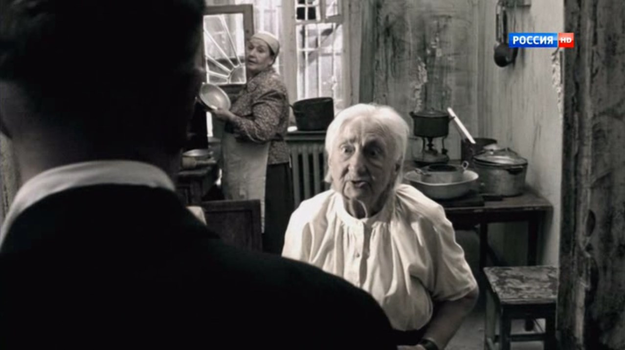 — Дава?
— Здравствуйте, тётя Ада.
— Что Гута Израилевна?
— Умерла, ещё до войны.
— До войны? А я собралась к ней ехать...
— Таки уже не спешите.