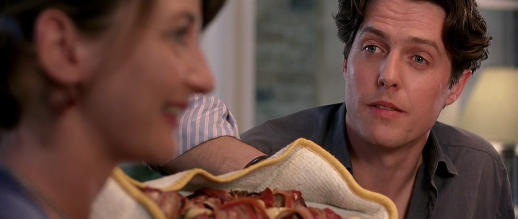 Уильям Такер Макс (друг Такера) Кесайя — Вальдшнепа?
— Нет, спасибо. Я фрукторианка.
— А кто такие фрукторианки?
— Мы верим, что фрукты и овощи всё ощущают. И готовить их — жестоко. Мы едим только то, что упало с куста или с дерева. Эти плоды уже мертвы.
— Значит, эту морковку...
— Её убили, да.
— Убили... Бедная морковка.