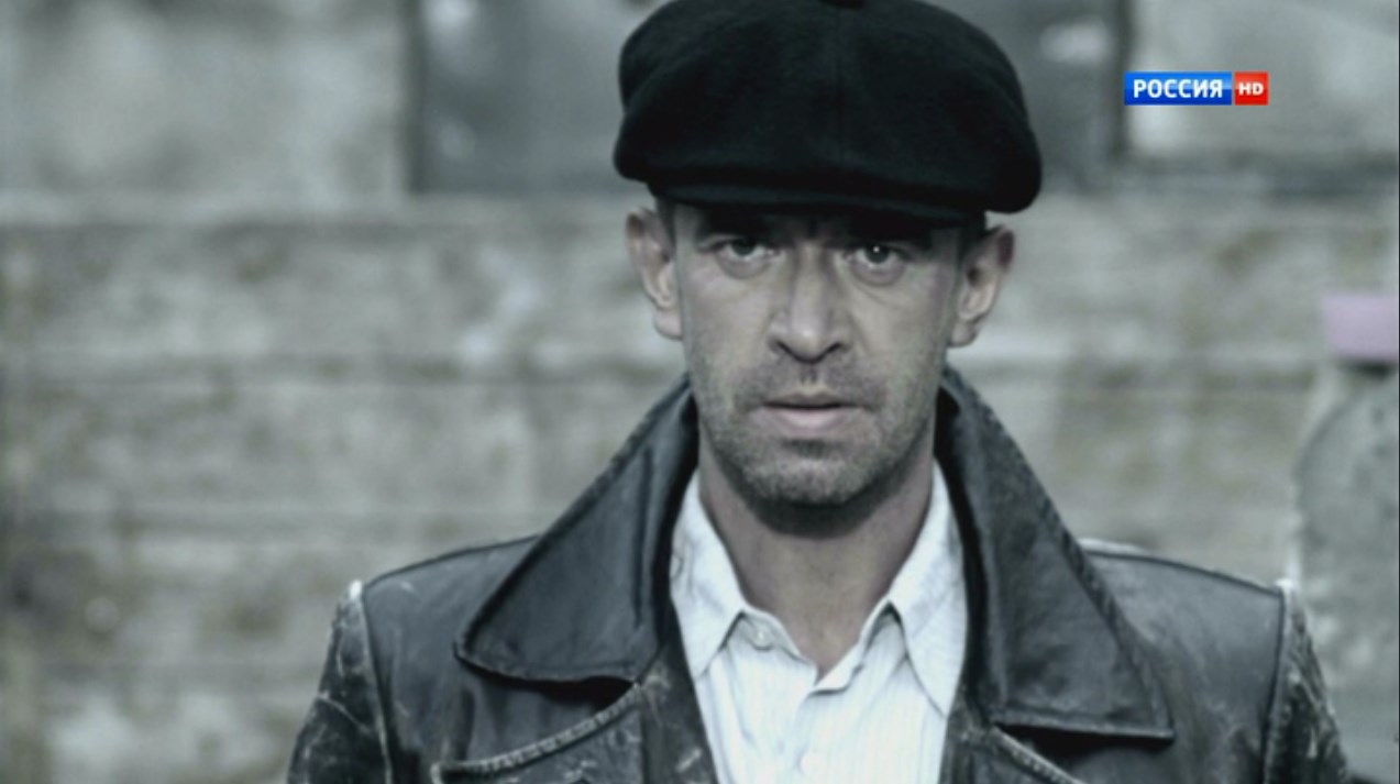 Вбейте себе в мозг — беспределу ша. Погромы прекратить. На улицах должно быть тихо, как ночью в бане. Все вежливые до поносу. Кто-то не понял? Тогда — два шага в сторону, чтоб не забрызгать остальных.