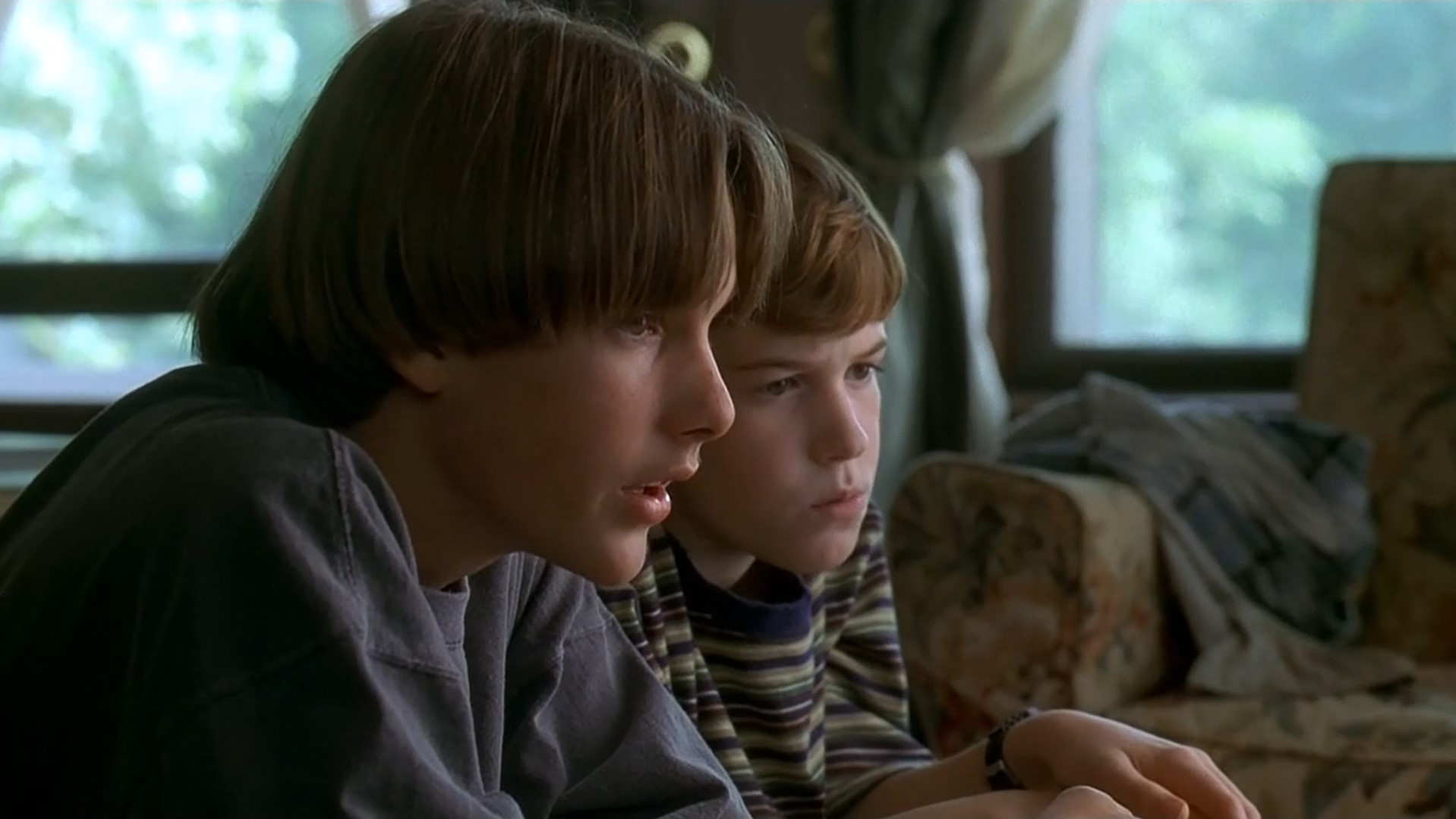 Декстер Эванс Эрик (сосед Декстера) — Мама заставляет меня есть много овощей, особенно брокколли.
— Я ем в основном сладости и никогда не болею... Слушай, как только человек заболевает, он начинает есть овощи. Значит, единственный выход — не есть их!