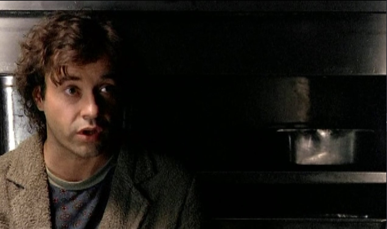 Мартин Брест — Закури... так легче.
— Курить? Нет, это опасно для здоровья.
— У меня же не рак легких.