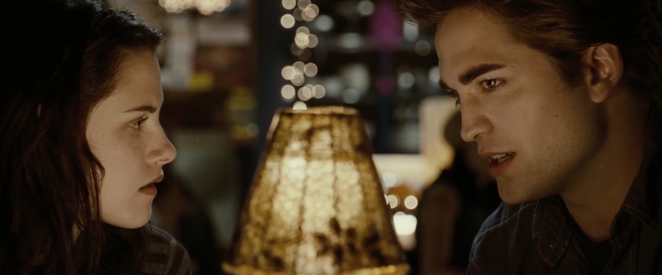 Я могу прочесть мысли любого в этом зале... кроме твоих. Всегда — деньги, секс, деньги, секс, кот...