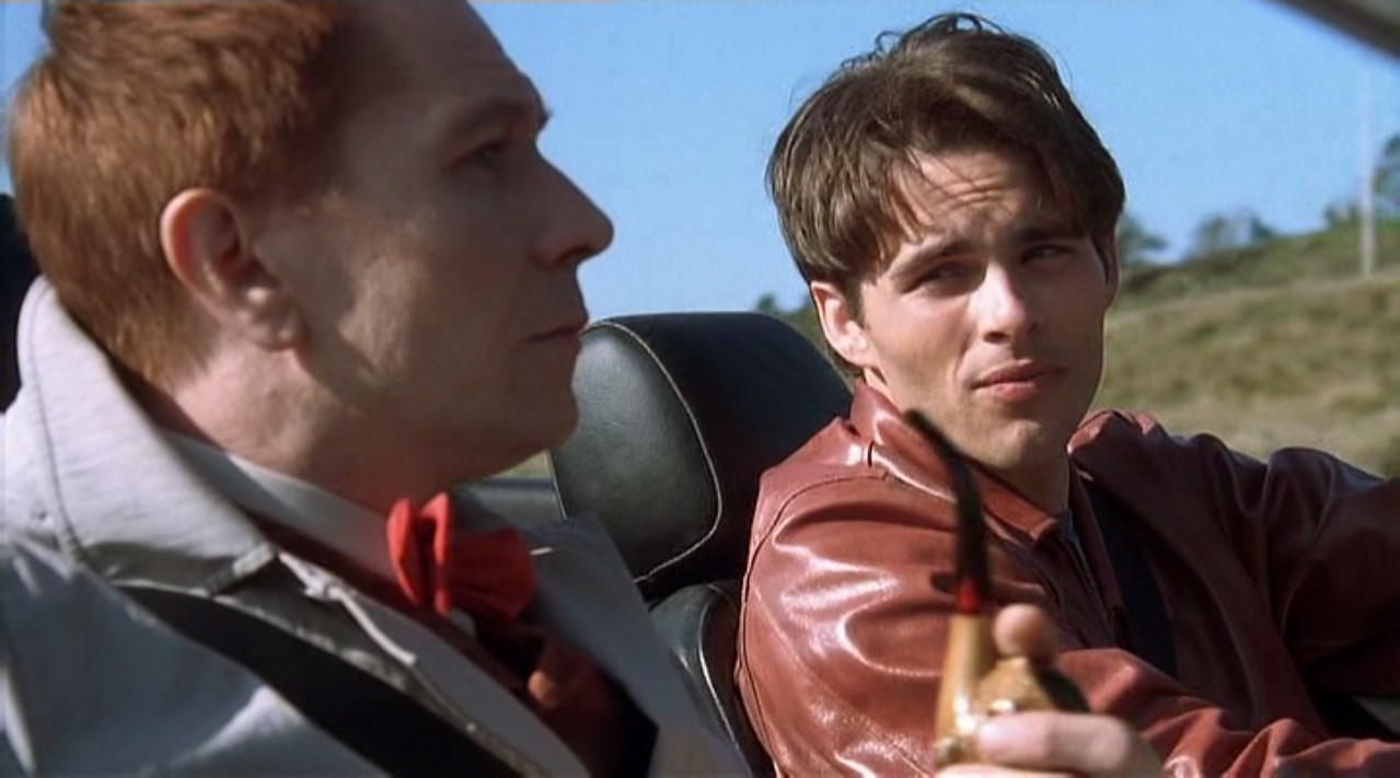 Нил Оливер — Как можно ехать по несуществующей дороге в город, которого, вероятно, нет?
— Бывают же неуказанные телефонные номера. А почему не автострады, города?
— Должно быть другое объяснение.
— Другое объяснение... Ладно. Как насчет того, что это параллельное измерение, или вы спите, или это связано с вашим желанием? Или вы в коме после удара того ведра? Или, может быть, просто может быть, вы мертвы.
— И?
— А что вам еще надо? Я дал не одно объяснение, а сразу шесть, вполне здравых. Хотите, выбирайте любое, это ничего не изменит.