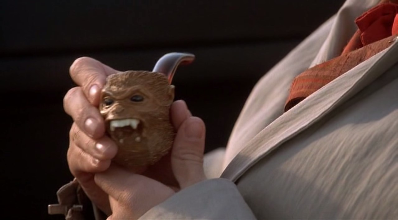 Одна семейная пара пожелала пожениться и обрести вечное счастье. Я взорвал их машину у церкви сразу после венчания. Другой хотел идеального секса каждый день с роскошными женщинами на его вкус без нежелательной беременности. Теперь каждый день FedEx доставляет ему посылку: порножурналы и коробку салфеток.