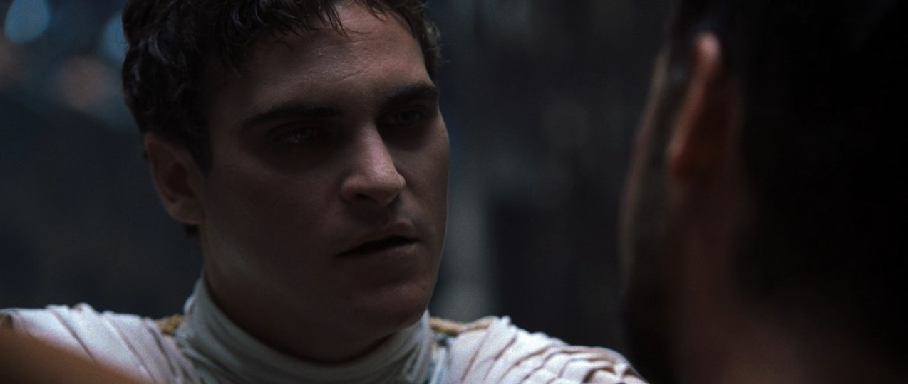 — Однажды один мудрый человек сказал мне, что смерть улыбается всем нам и нужно лишь улыбнуться ей в ответ.
— И что? Он улыбнулся своей смерти в лицо?
— Тебе видней, это сказал твой отец...