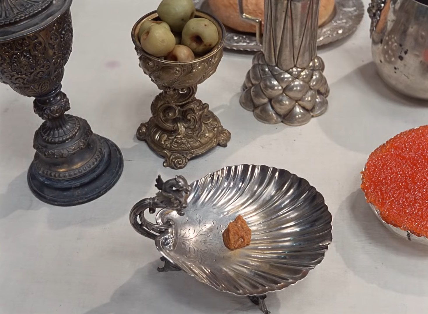 Икра красная, икра чёрная… Да! Заморская икра… баклажанная!