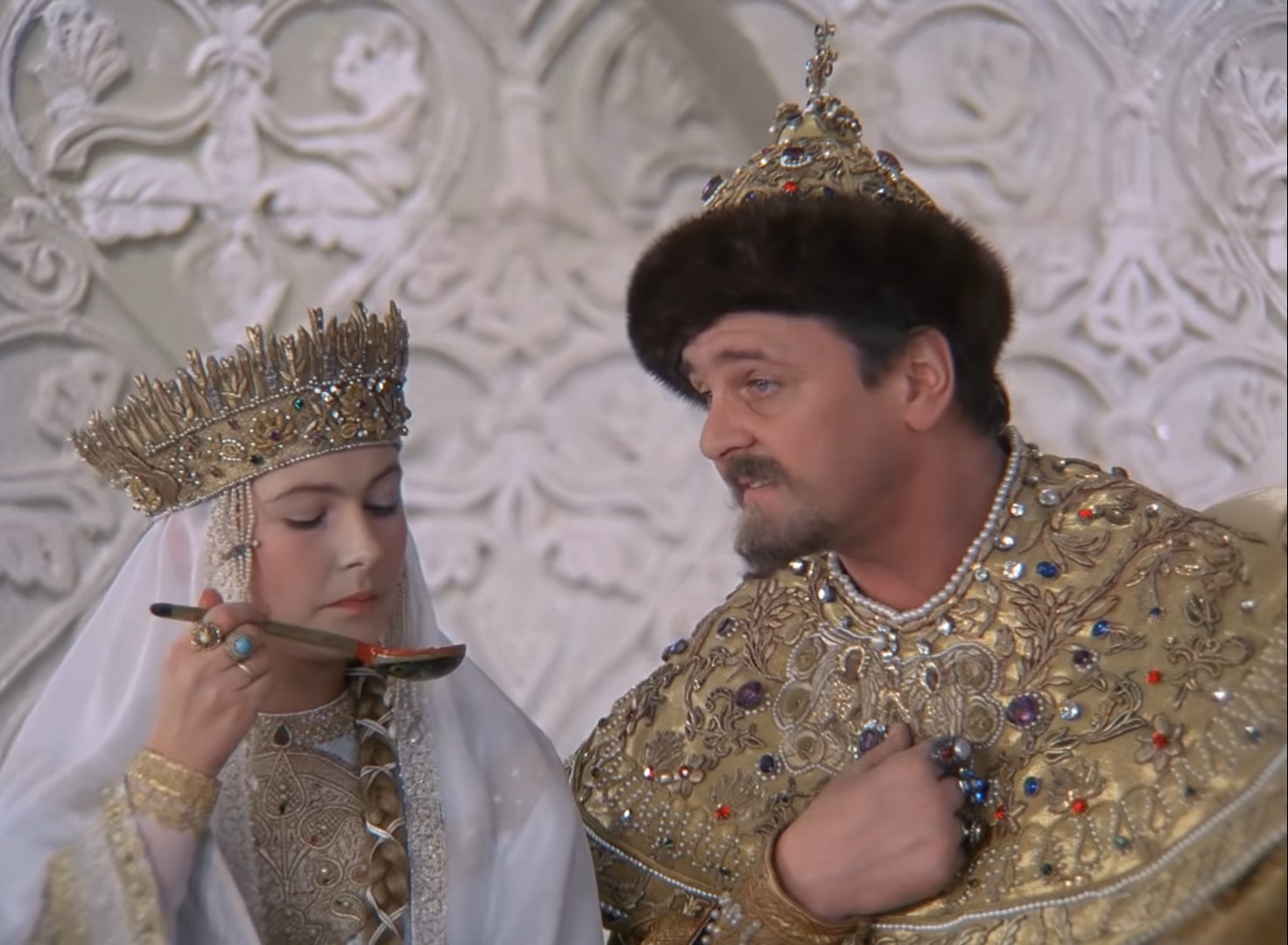 Нам, царям, за вредность молоко бесплатно надо давать!