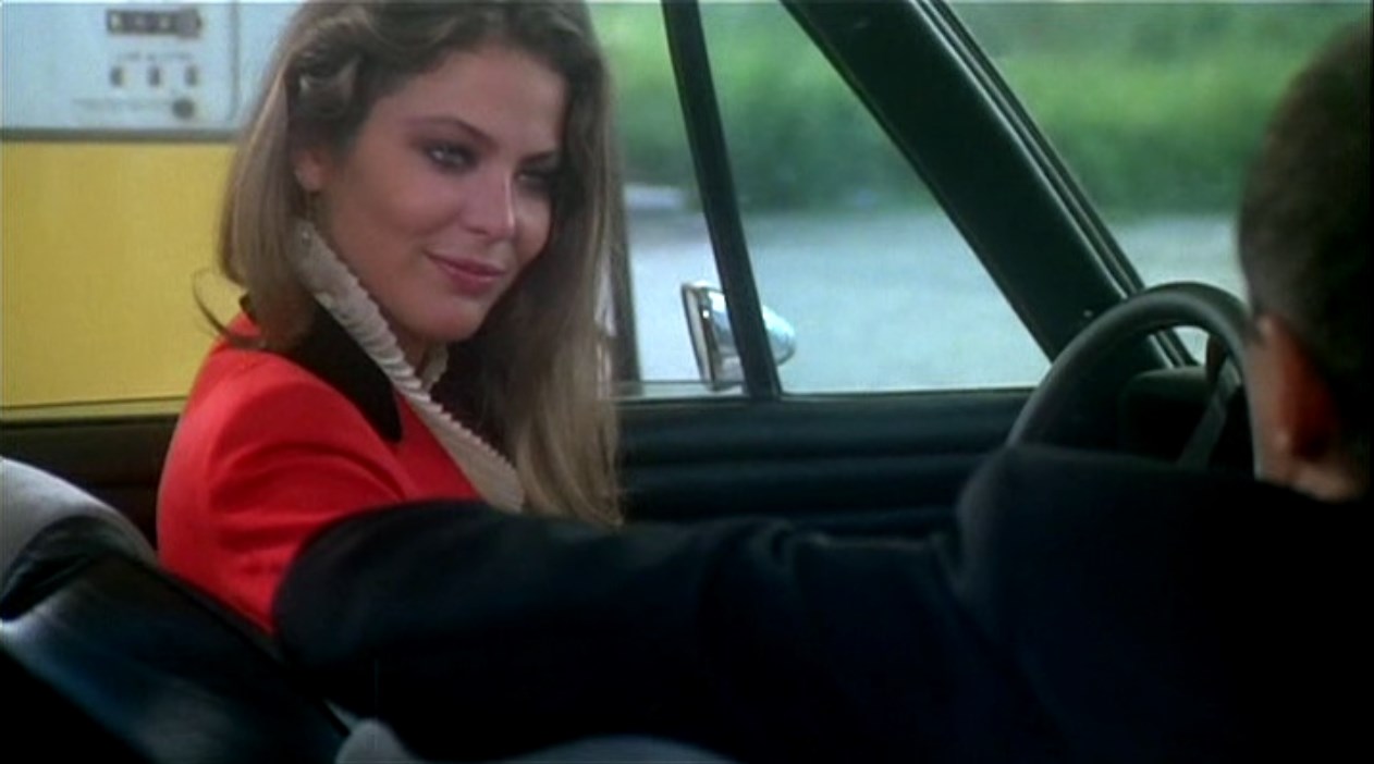 — Значит, тебе всё равно, раздета я или одета?
— Всё равно!
[Лиза снимает с себя костюм]
— Тогда сегодня вечером я буду разгуливать вот так! Нравится?
— Нет!
— Тебе за меня стыдно?
— Нет, мне за тебя холодно.